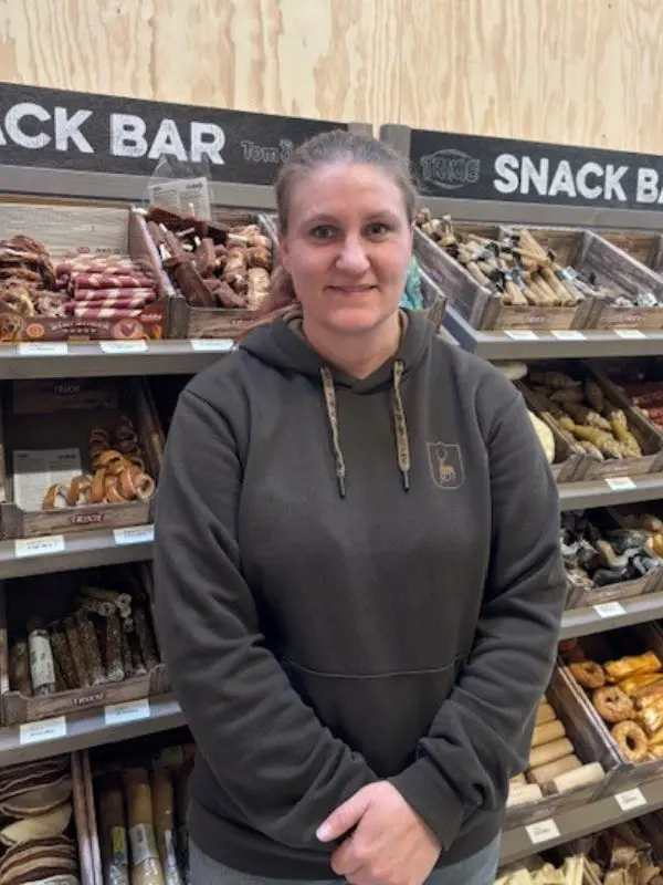 Mie salgsassistent i Dyrenes Verden Outdoor & Fritid i Ringe og Faaborg